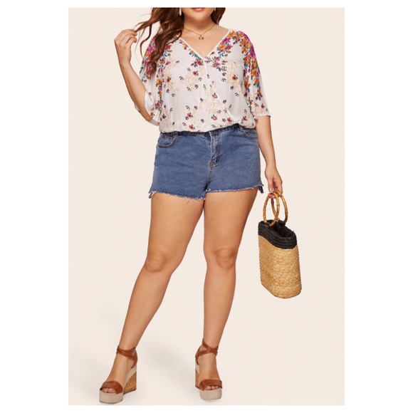 ➕ Floral Print V-neck blouse - Picture 3 of 6